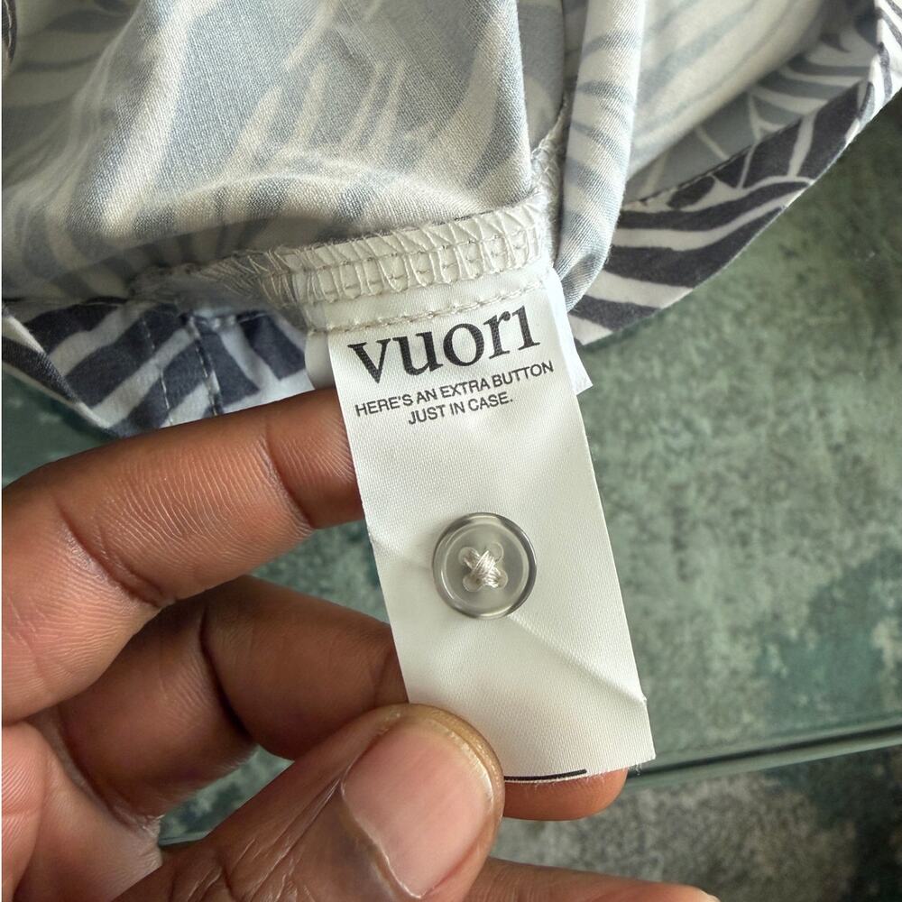 Vuori Men's Short Sleeve Leaf Print Bridge Button Up Shirt - Picture 4 of 4